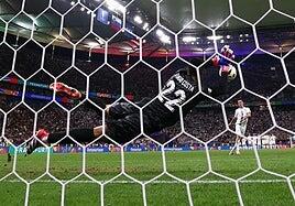 Diogo Costa se viste de héroe y mete a una paupérrima Portugal en cuartos