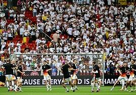 Alemania apabulla a los españoles en las gradas del Stuttgart Arena: 45.000 contra 7.000