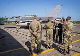 Comienza el envío de aviones F-16 a Kiev