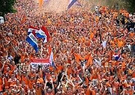 Más de 80.000 neerlandeses toman Dortmund para la semifinal contra Inglaterra