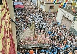 Un vallado protegerá la entrada de la Virgen del Carmen de La Isleta a su templo