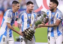 Messi se queda solo en el Olimpo