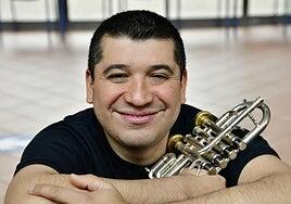 Pacho Flores: «Me gusta mezclar lo clásico y lo popular, porque para mí son lo mismo»