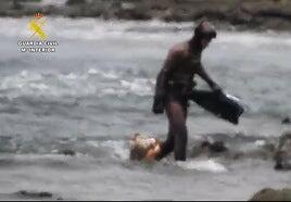 Pillado realizando pesca ilegal de pulpo cerca del Islote de Lobos