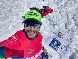 El grancanario Carlos Arocha corona el Chimborazo