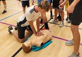 Concienciación con los primeros auxilios en la Escuela de Verano