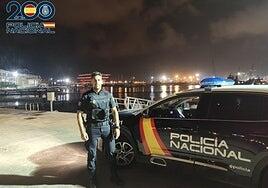 Un policía fuera de servicio salva de morir ahogada a una joven en la playa de Puntagorda