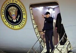 Biden insiste en ser el candidato y desafía el clamor de su partido de que «pase la antorcha»