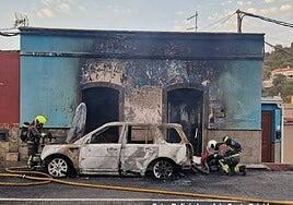 Susto en Santa Brígida: arde un vehículo que circulaba por la GC-15