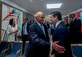 Oliu invierte un millón de euros para comprar 500.000 acciones del Sabadell en plena opa