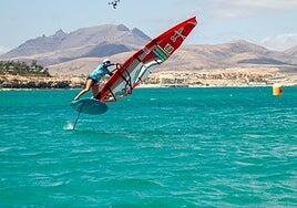 El Mundial de Windsurf en Fuerteventura finaliza con Blanca Alabau en el podio