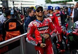 Enea Bastianini se lleva un sprint bestial en Silverstone