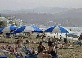 Canarias dice adiós a la calima este lunes y el calor da una tregua