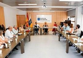 Los quirófanos canarios aprietan el ritmo: 74.210 operaciones en seis meses