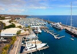 Dos hombres sufren quemaduras al incendiarse la sala de máquinas de un yate