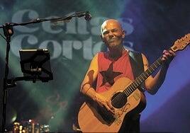 Jesús Cifuentes: «Echo de menos el compromiso social de la música de los 90»