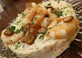 Y entonces apareció ella, tan hermosa, tan dispuesta...