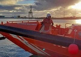 Rescatan un cayuco con 69 migrantes avistado a unos 11 kilómetros al sur de Gran Canaria