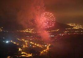 San Lorenzo se quita la espina en su noche de fuegos