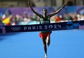 Tola acaba con el sueño olímpico de Kipchoge y Bekele