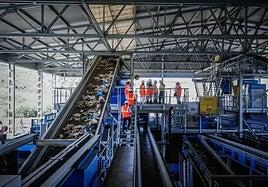 El bebé hallado muerto en una planta de residuos en Granada nació vivo