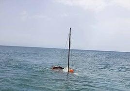 Rescatan una embarcación en Lanzarote que se «hundía» con dos personas a bordo