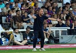 Flick busca levantar a un Barça con pocos refuerzos