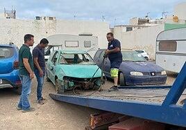 La Oliva retira 44 coches abandonados en calles y solares