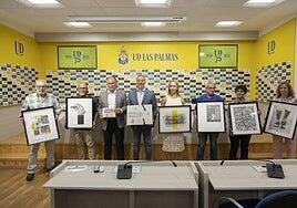 Las láminas conmemorativas de la UD, hechas con sentimiento canario