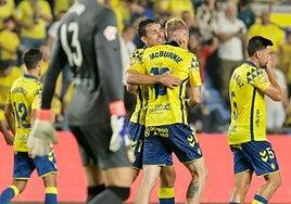 UD y Sevilla firman un empate frenético