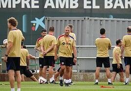 La era Flick comienza en Mestalla sin Dani Olmo
