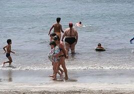 10 municipios grancanarios en el aviso de Sanidad por calor