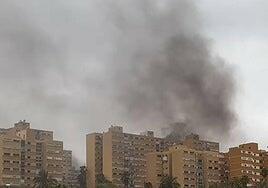 Fuego en La Feria por el incendio de unos contenedores