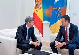 Sánchez y Clavijo se reúnen el viernes en La Palma para abordar la emergencia migratoria