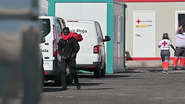 Salvamento Marítimo rescata a 61 inmigrantes en aguas cercanas a El Hierro