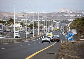 La autovía LZ-2 recupera todos los carriles al paso por Playa Honda