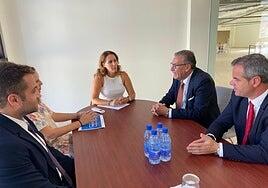 La presidenta del Cabildo de Fuerteventura recibe a la nueva junta de los Graduados Sociales