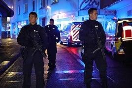 Estado Islámico reivindica la muerte a cuchilladas de tres personas en Alemania y se entrega otro sospechoso