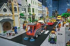 Más de 3.000 piezas de Playmobil toman el Museo Elder