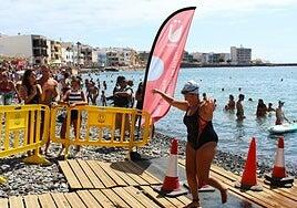 La Travesía a Nado de Arinaga reúne a 400 nadadores veteranos y aficionados