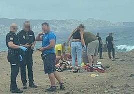 Localizan el cuerpo sin vida de una mujer flotando en el mar, en Telde