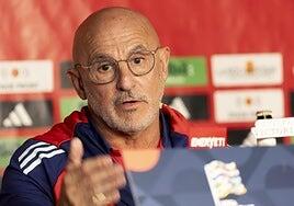 De la Fuente: «Si no se pueden jugar 180 minutos en septiembre, apaga y vámonos»