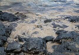 Siguen sin detectarse restos de fuel en altamar