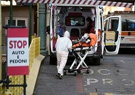 Los médicos piden desplegar al ejército en los hospitales de Italia para evitar agresiones