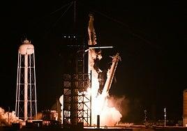 Despega la misión Polaris Dawn, el primer paseo privado por las estrellas