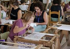 Ingenio organiza una concentración de caladoras con sus telares