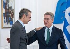 Feijóo hace campaña en Europa para denunciar que Sánchez ha abandonado a Venezuela