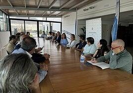 Coches compartidos o guaguas de empresas para aliviar Belén María