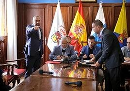 La moción de censura de Guía, en imágenes