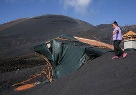 La indignación crece entre los afectados por el volcán: «Ya no podemos esperar más»